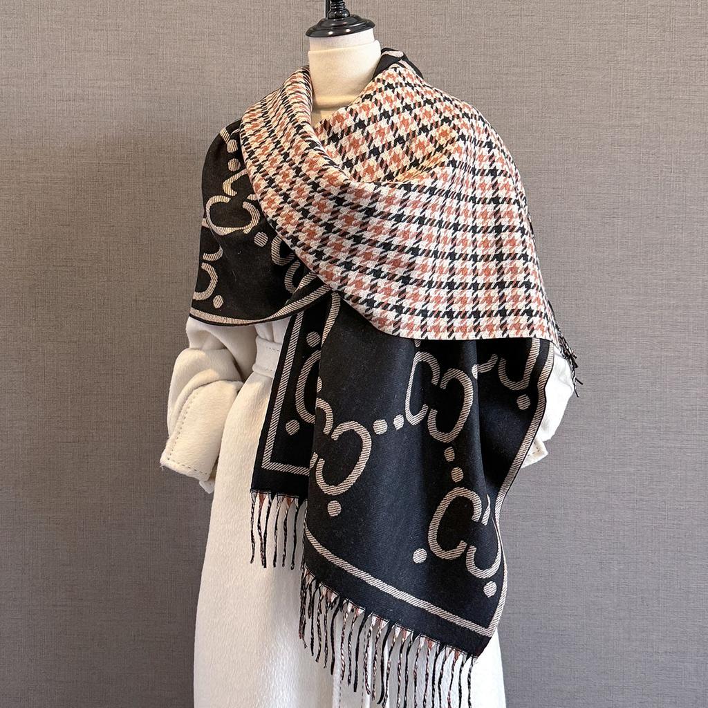 Autumn and Winter New Versatile Double C Letter Imitation Cashmere Jacquard Scarf Women's Versatile Neck Protection Warm Scarf Batch