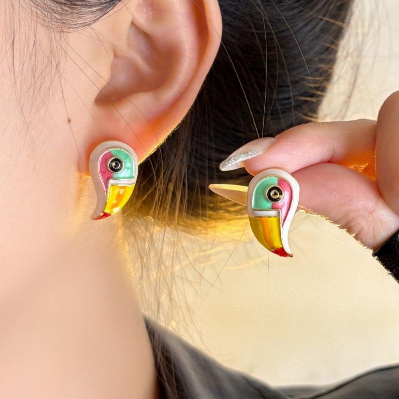 Toucan Ear Stud Pair Colorful Enamel-Look Design Gold-Tone Outline Statement Jewelry for Daily Wear and Party Looks