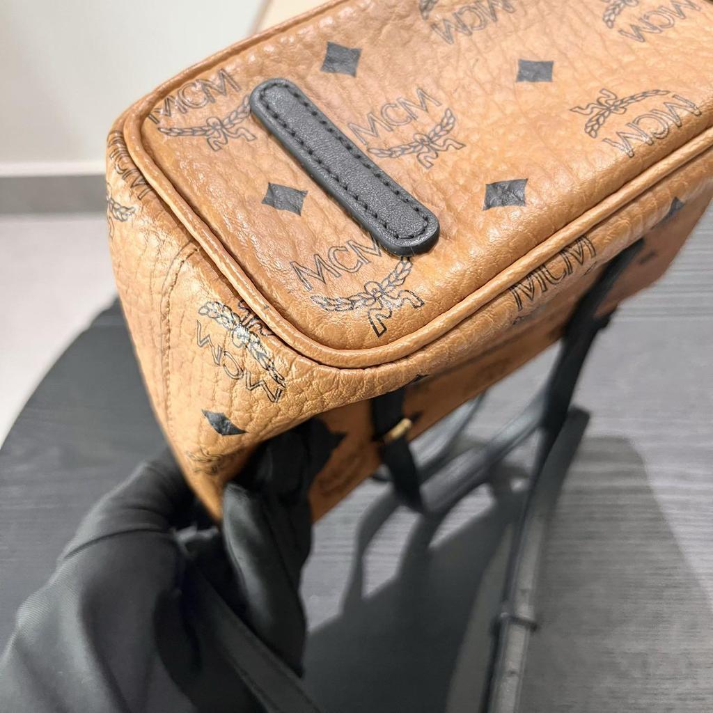 [Pre-Owned] Anya Visetos Coated Monogram Print Commuter Canvas Tote Bag Shopping Bag Shoulder Handbag Mini - Very Good #V827J6