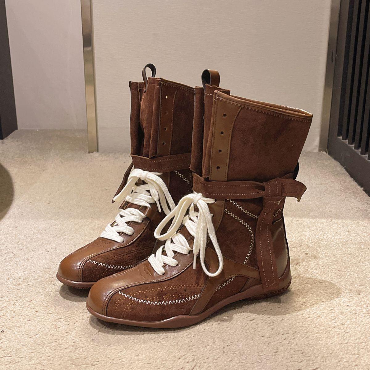 

Женские ботинки Мартина 2025 новые корейская версия нишевые круглый носок шнуровка полусапоги нишевый дизайн ретро коричневые боксерские ботинки 40