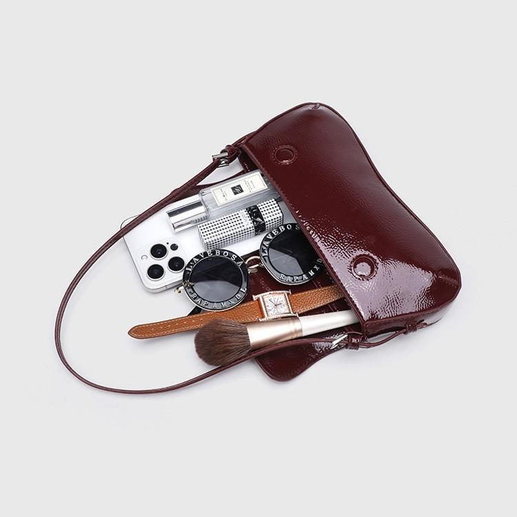 2025 Genți de umăr mici pentru femei din piele lăcuită excelentă, genți baguette stil de marcă, poșetă de mână din PU lucios de înaltă calitate cu logo