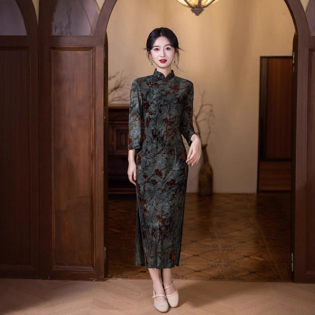 1011 autumn and winter new national style improved flocking composite cheongsam new Chinese large size long women's wedding ceremony