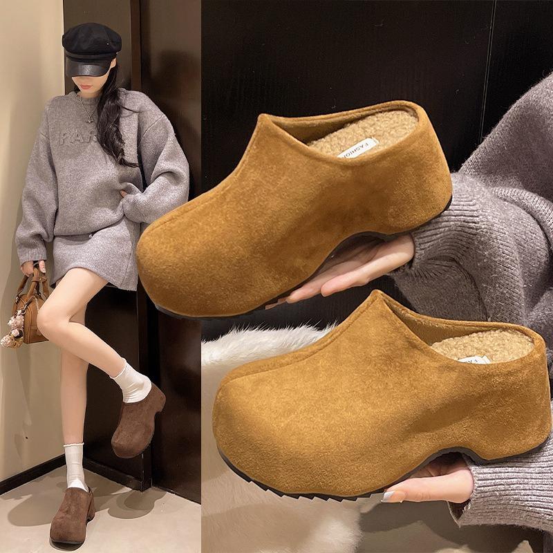 For The New Autumn and Winter Shoes, Wear Thick-soled Slippers with A Half-slipper Over The Toe