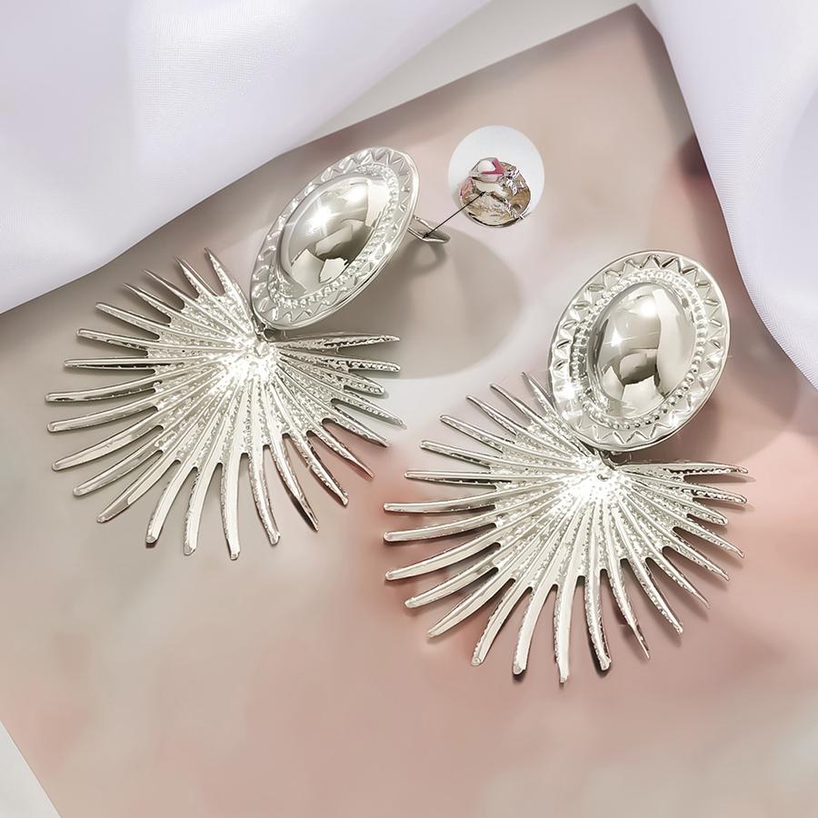 Fashion Exaggerated Oval Sun Hanging Ear Clip for Women Big Personality Statement Earrings Without Pierced Jewelry Accessories