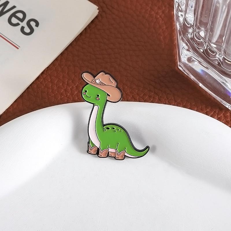Süßer Cowboy-Dinosaurier Emaille Anstecknadeln Individuell Reise Coole Broschen Reversabzeichen Kleidung Tier Schmuck Geschenk für Kinder Freunde