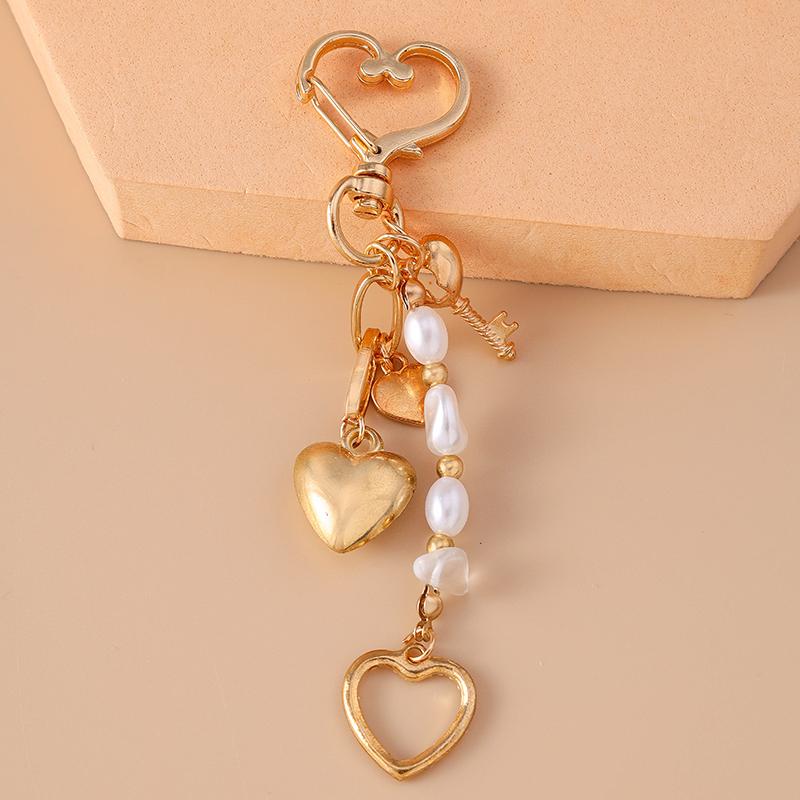 Pretty Alloy Love Heart Key Chain Shell Starfish Key Ring Pendants for Women Girls Handbag Decor DIY Handmade Jewelry Gifts