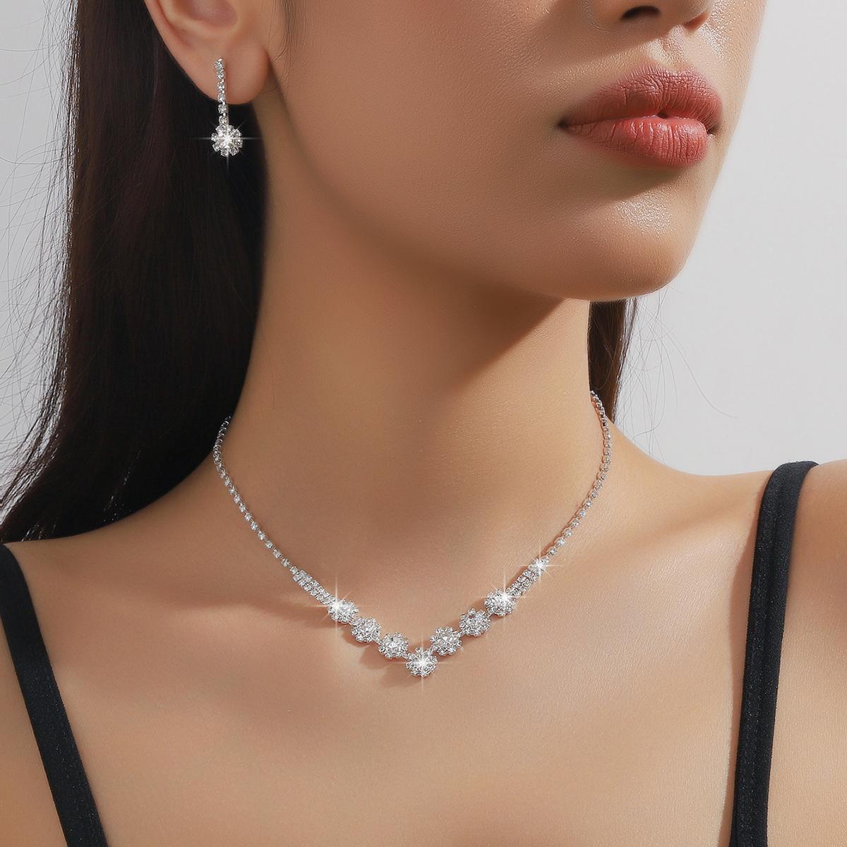 

Женский Модный Медный Коготь Цепь Конус Ожерелье Серьги Браслет Кольцо Циркон Набор Свадебный Банкет Вечеринка Праздничный Подарок