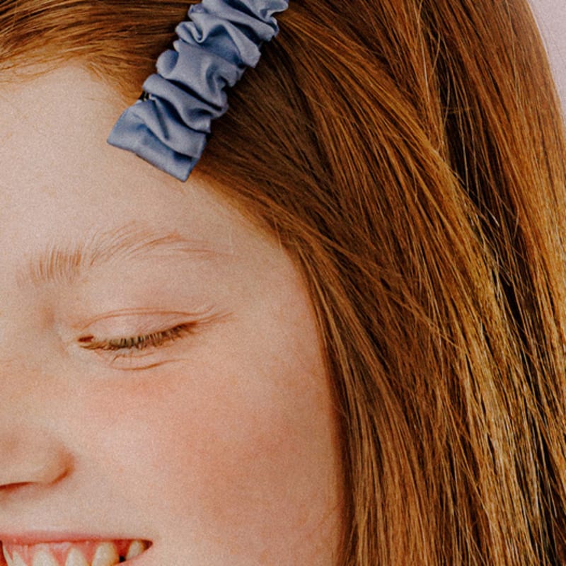 Mellotory quadratische Raffspange (Himmelblau)