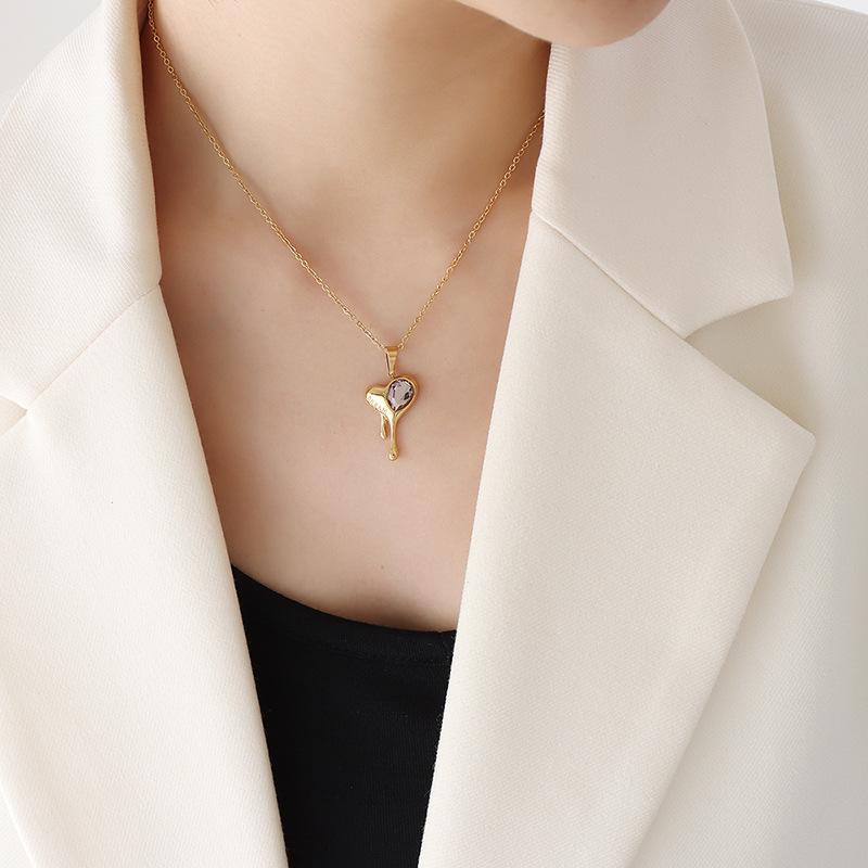 Japanese And Korean Style Creative Design Personalized Collarbone Chain, Melted Heart Inlaid With Pink Zircon Green Zircon Pendant Necklace Female