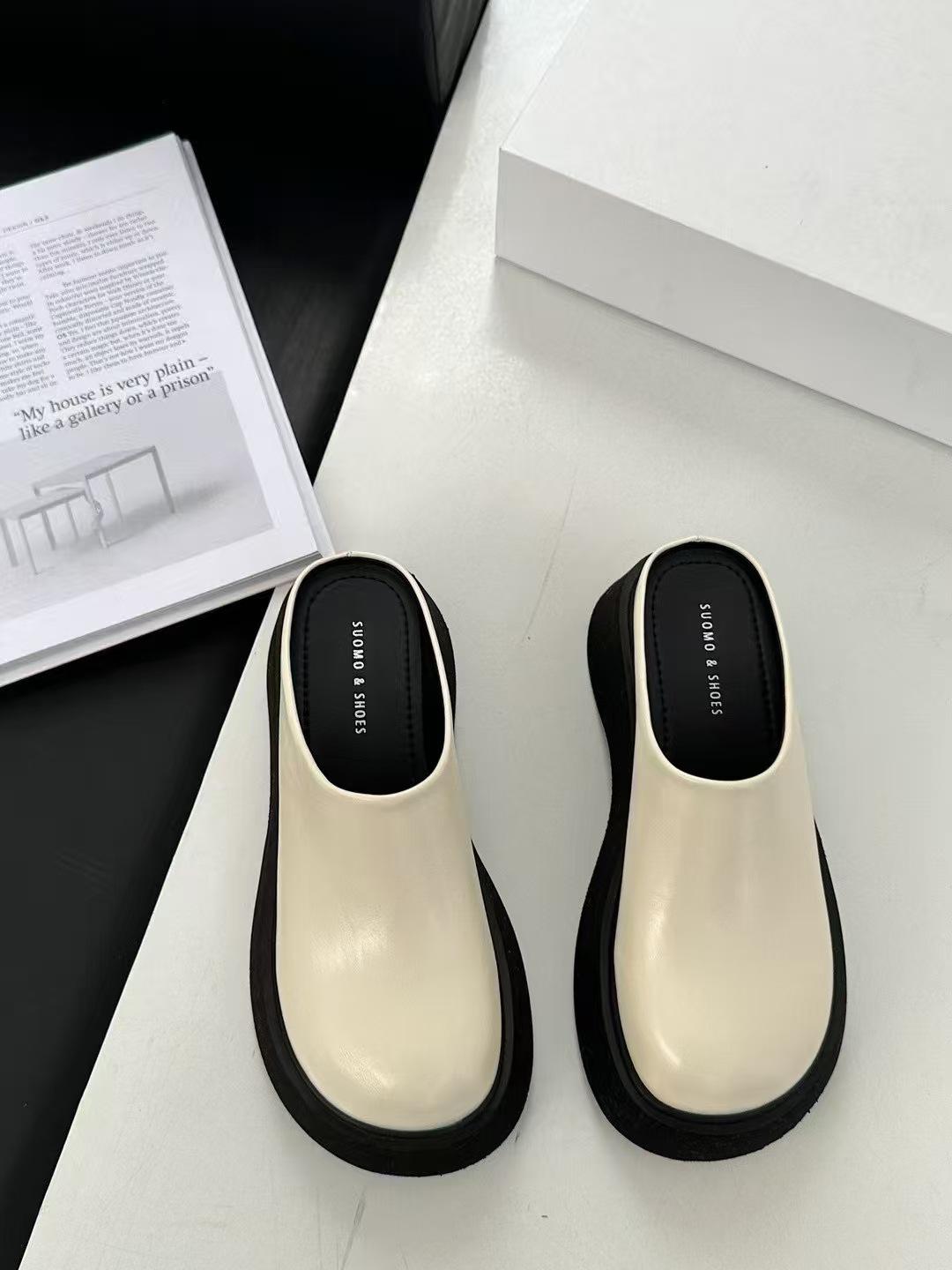 

[Aixiu Bingxin] Черные нескользящие тапочки с толстой подошвой для женской летней верхней одежды 2024 года, новые тапочки с полуподносом и сумкой 35 белый