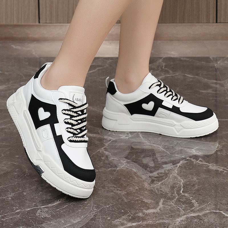 2 Little White Shoes Autumn New Sports Student Board Shoes Trend Platform Casual Shoes Women's Shoes