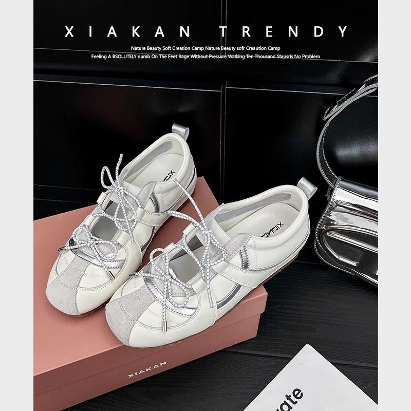 

Внутренняя высота маленького человека увеличивается на 4 см, а милая сестра пуста.. Немецкие кроссовки для женщин 2025 летние новые балетки Mary Ja 40 белый