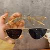 Kattøye Solbriller Luksusmerke Design Dame Metall Trekant Solbriller Mote Dame Solbriller UV400 Briller oculos gafas de sol