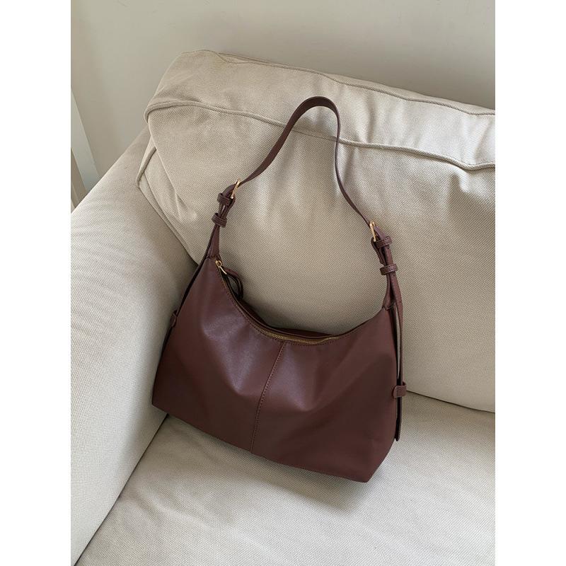 

Large capacity versatile Spice Girl locomotive bag personalized leisure shoulder armpit bag commuter shoulder messenger bag tote bag