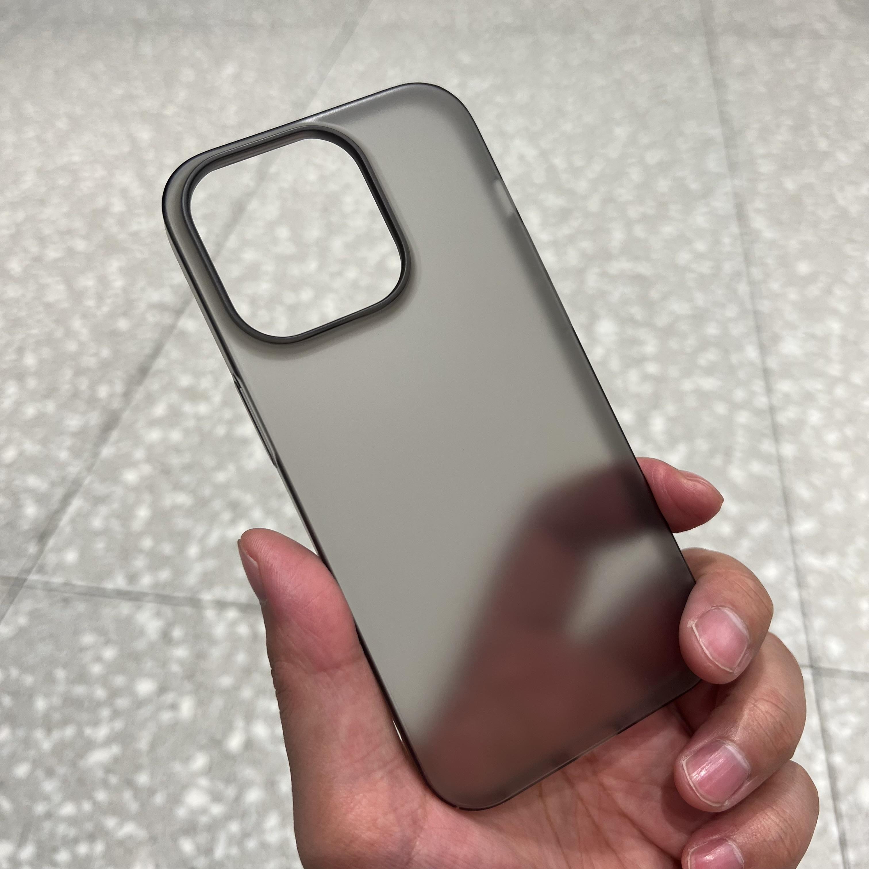 

Ультратонкий матовый полупрозрачный чехол для телефона Apple iPhone 16 15 14 Plus 13 12 11 Pro Max, твердый пластиковый прозрачный шелковистый чехол For iPhone 15 чёрный
