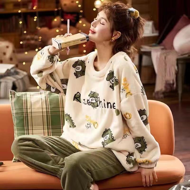 Autumn and Winter Women's Flannel Homewear Suit Pajamas That Can Be Worn Outside