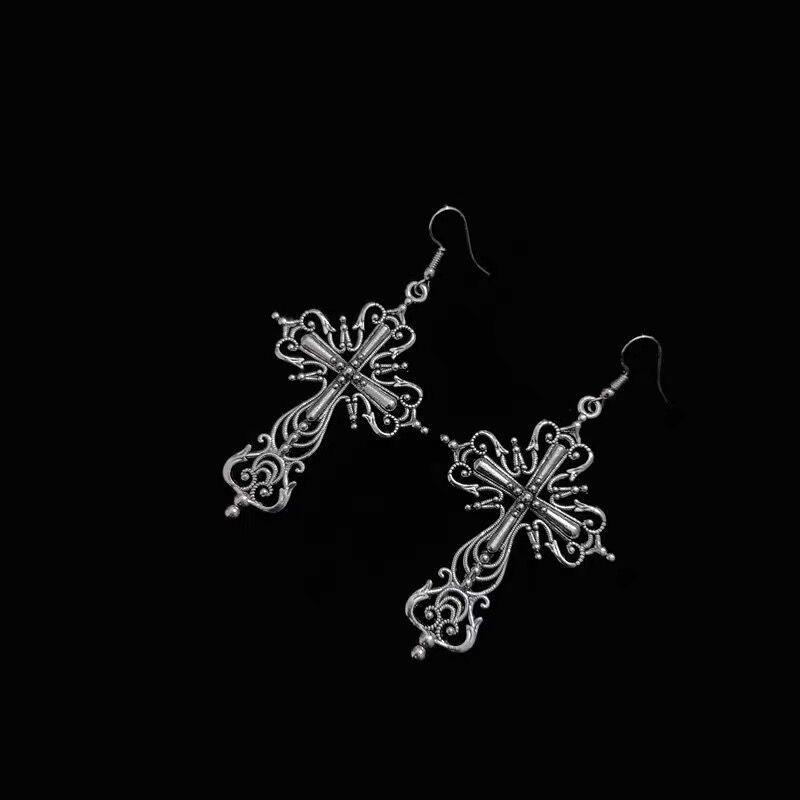 Retro Style Japanese Engraved Cross Earrings, Versatile Temperament, Ear Hooks, No Ear Piercings, Ear Clips For Women