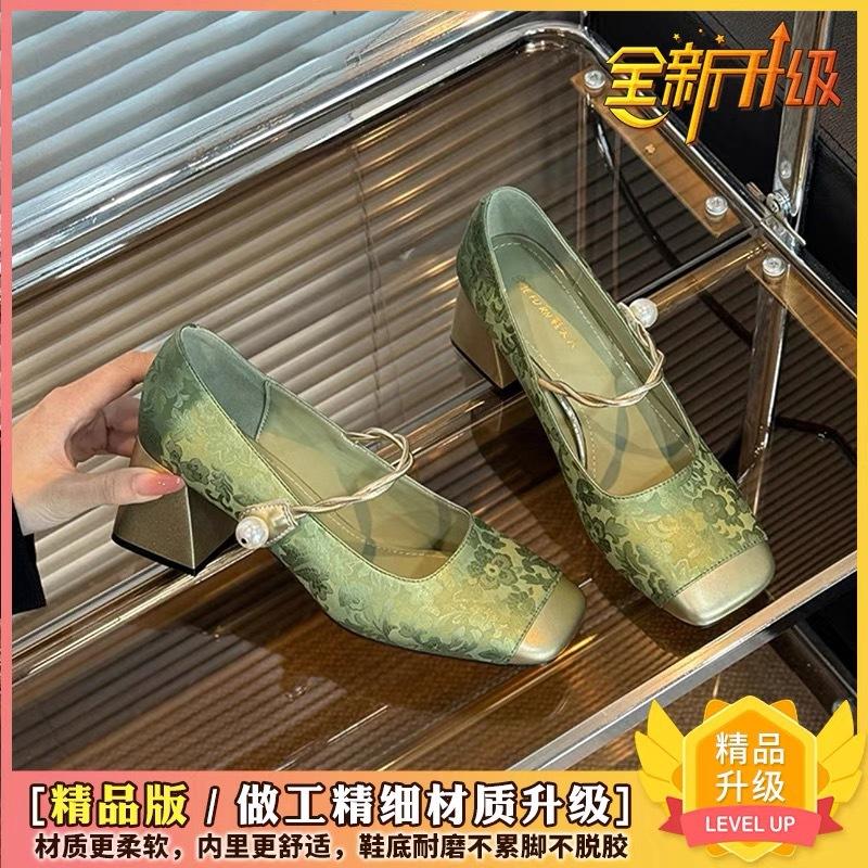 

Туфли Guofeng на высоком каблуке женские толстые каблуки 2024 большой размер цвет соответствует с ципао квадратной головкой новые китайские туфли Мэри Джейн женские на среднем каблуке 42