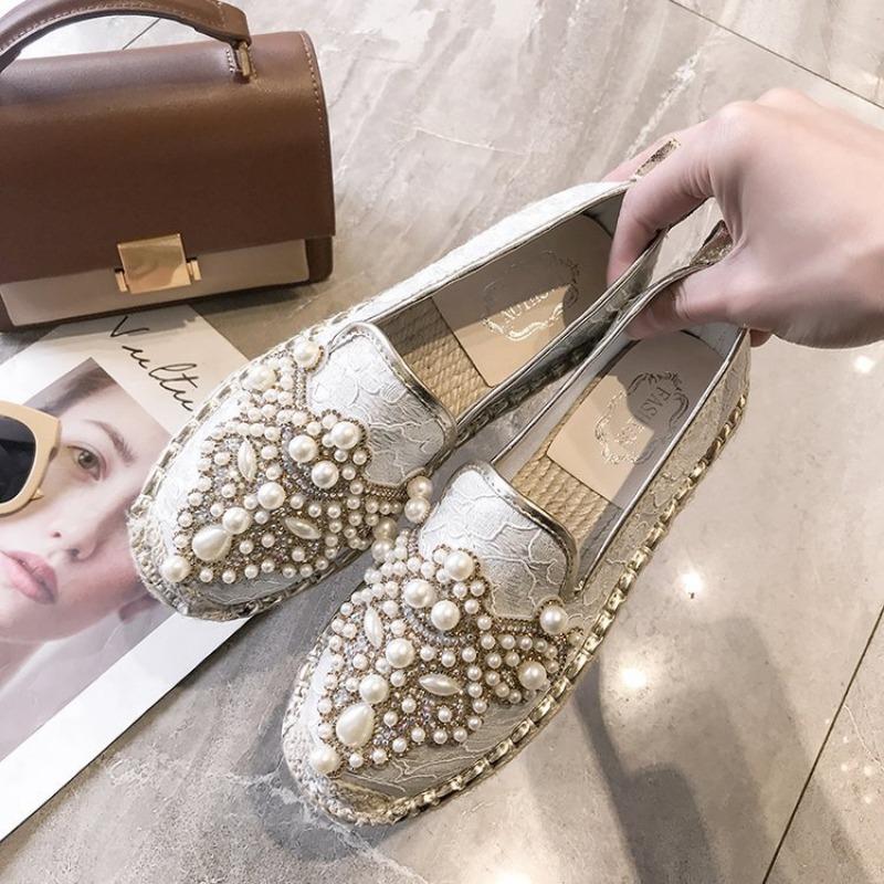 Spring new flat-bottomed casual round head vine bottom straw woven fisherman shoes women's shoes versatile beaded women's single shoes
