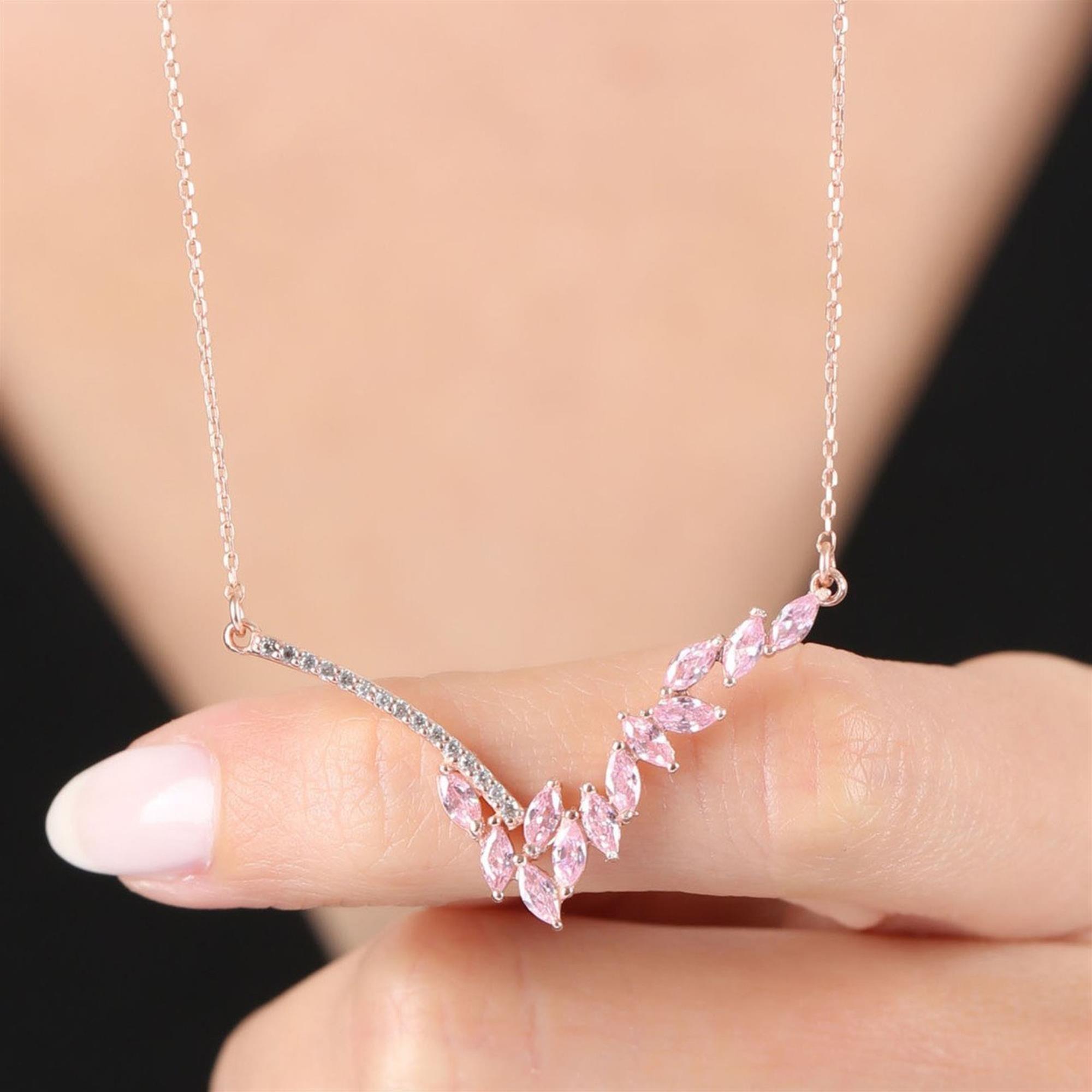 

Pırlanta Montür Pink Markiz Efsanesi Rose Renk Flowers Gümüş Kolye