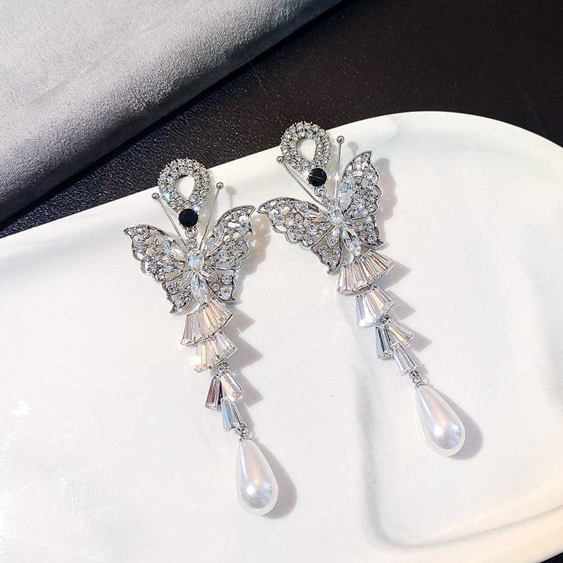 Elegant Tassel Long Earrings: European & American Fashion, High-End Prom & Evening Goddess Style.