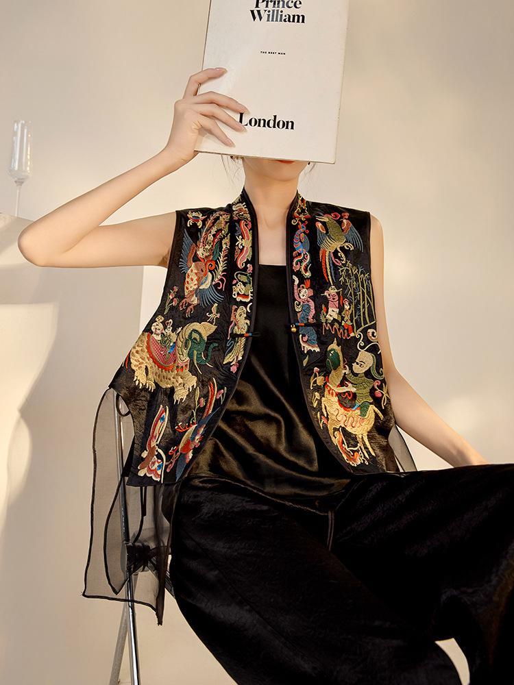 2026 Chinese Style High-End Mulberry Silk Embroidered Frog Button Mesh Retro Women's Vest M6063