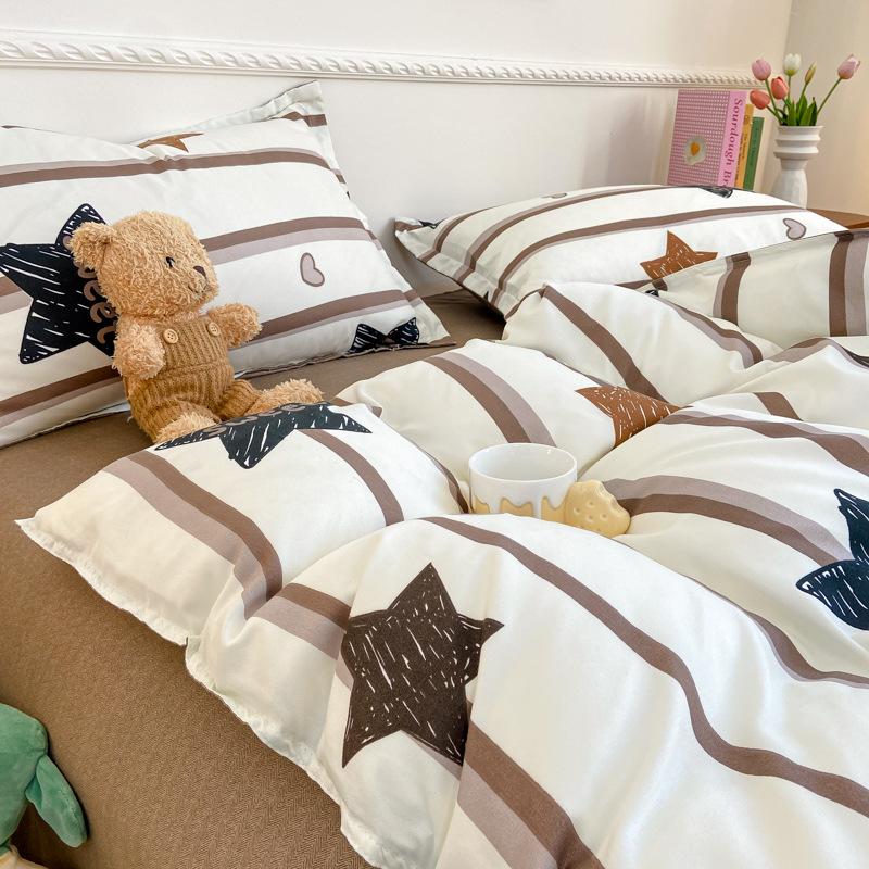 Dormitory Cartoon Printing Three-piece Set, Small Fresh Bed Sheet Quilt Cover, Skin-friendly Four-piece Set