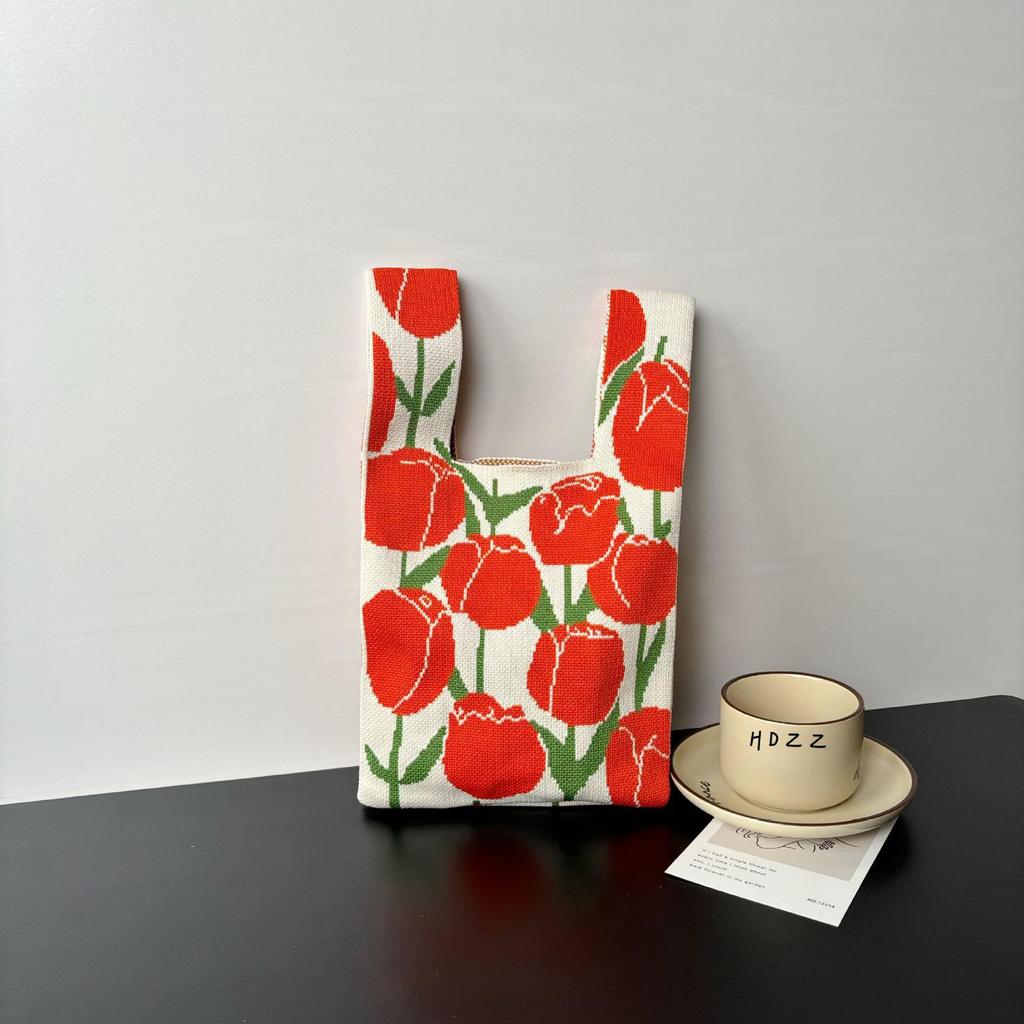 Knitted bag female animal tote bag cute souvenir snack bag versatile vest bag bucket woven gift bag