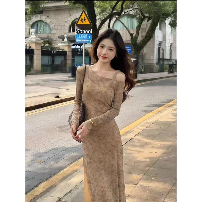 

French Chic One-Shoulder Slimming Long-Sleeve Dress for Women - Autumn 2026 Small
