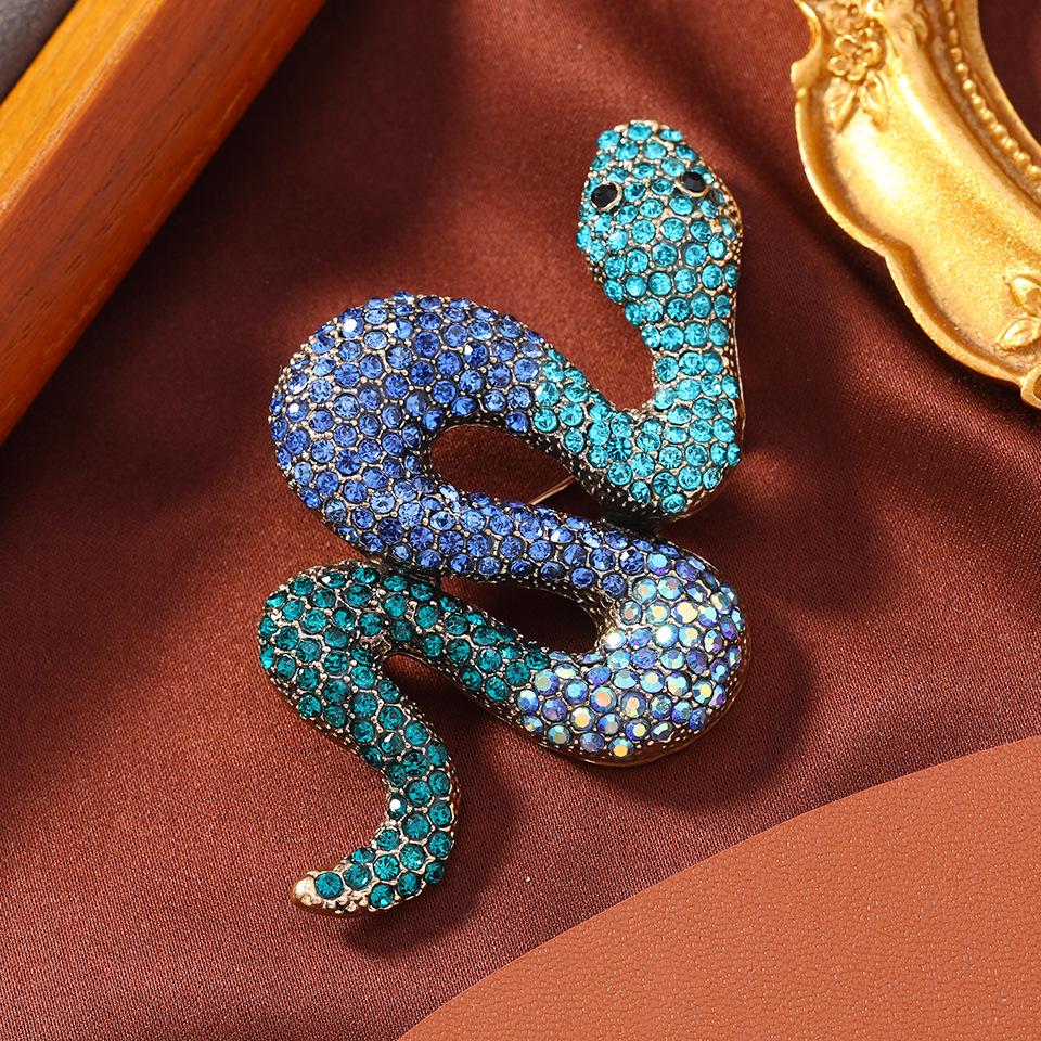 Exaggerated Women Men Full Crystal Heavy Industry Snake Brooch Badges Vintage Classic Lady Rhinestone Clothing Coat Pin Buckles
