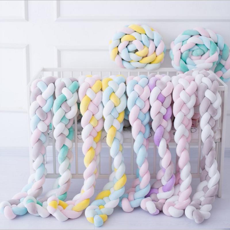Hand-Woven Anti-Collision Crib Bumper - Soft, Knotted, Twist Design for Infant Safety