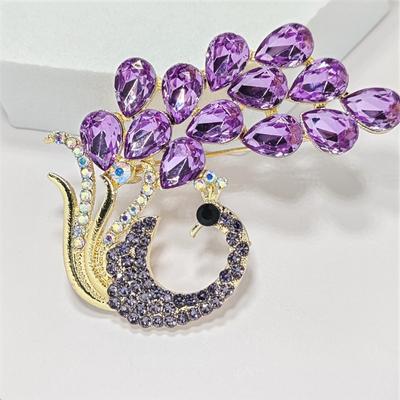 Romantische Eleganz Lila Pfau Brosche Persönlichkeit Luxus Voll Diamant Tier Anstecknadel Anzug Kleidung Damen Accessoires