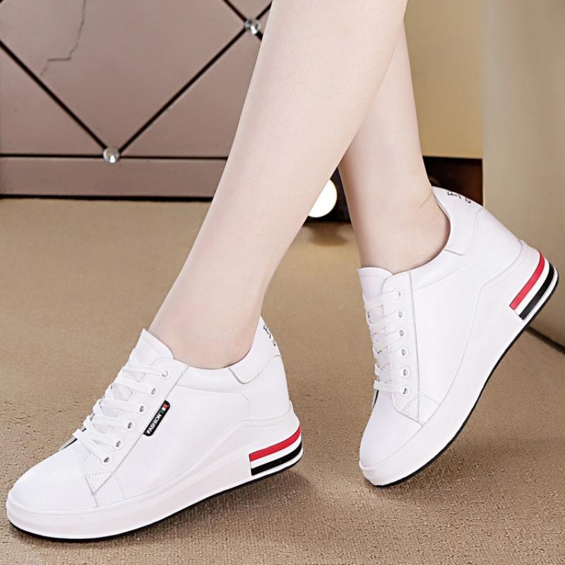 Frühling, Sommer und Herbst Damenschuhe neue dicke Sohle Keilabsatz Innenabsatz Absatz Einzelne Schuhe kleine weiße Schuhe Damen Low-Top Freizeit-Sportschuhe