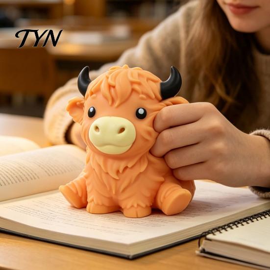 Stretchy Animal Toy Highland Cow Stress Relief Toy, Squeezable Cattle Sensory Soft Portable Anxiety Ball Fidget for Office Home and Classroom