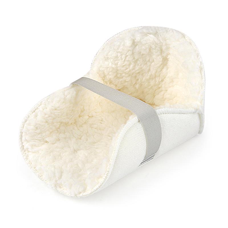 Soft Heel & Ankle Support: Post-Op Warmth & Anti-Sore Protection.