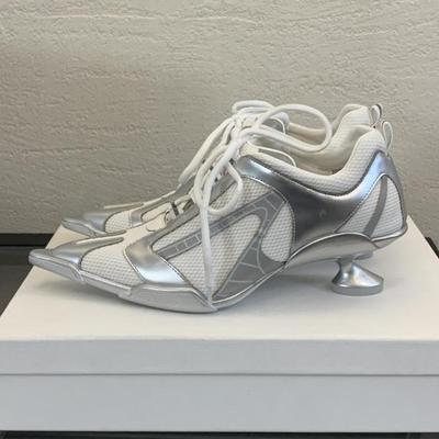 Silver Lace-up Sports Heels Women Fashions Pointed Toe Strange Style Mesh Sneakers Elegant Punk Shoes Female Luxury S Pumps