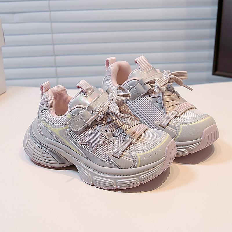 

2025 girls classmates sports shoes breathable spring soft-soled dad shoes children s casual shoes boys outdoor running shoes 31 [Inner Length 19.5CM]