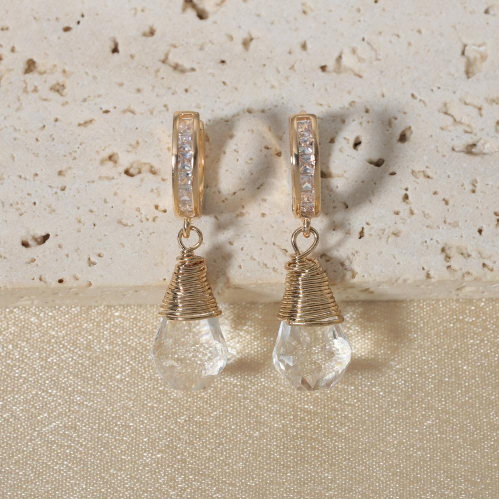

Simple Drop Shaped Artificial Crystal Dangle Earrings with Sparkling Zirconia Elegant Earring for Women Party Wedding Jewelry белый