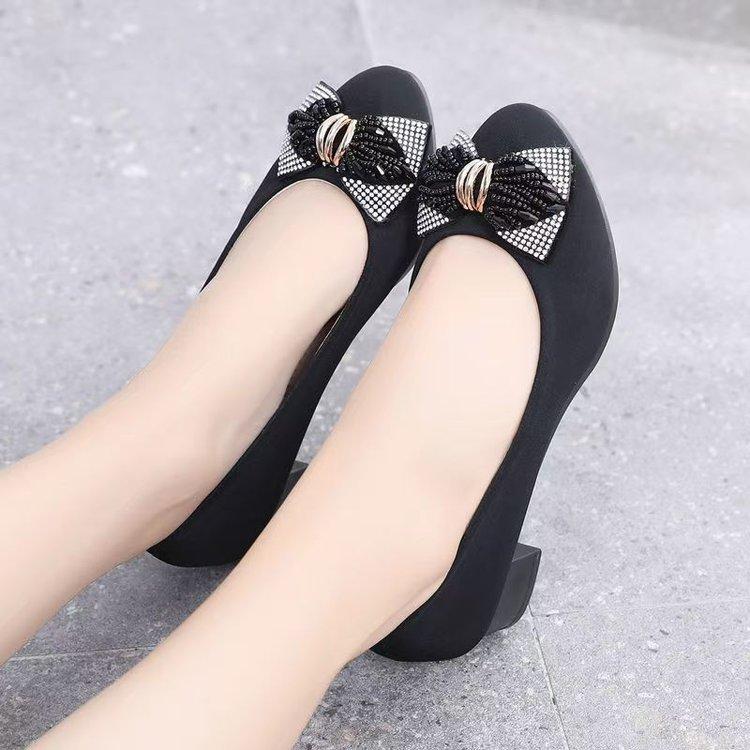 Single shoes fashion rhinestone bow women 2025 autumn new versatile thick heel soft sole work shoes suede shoes