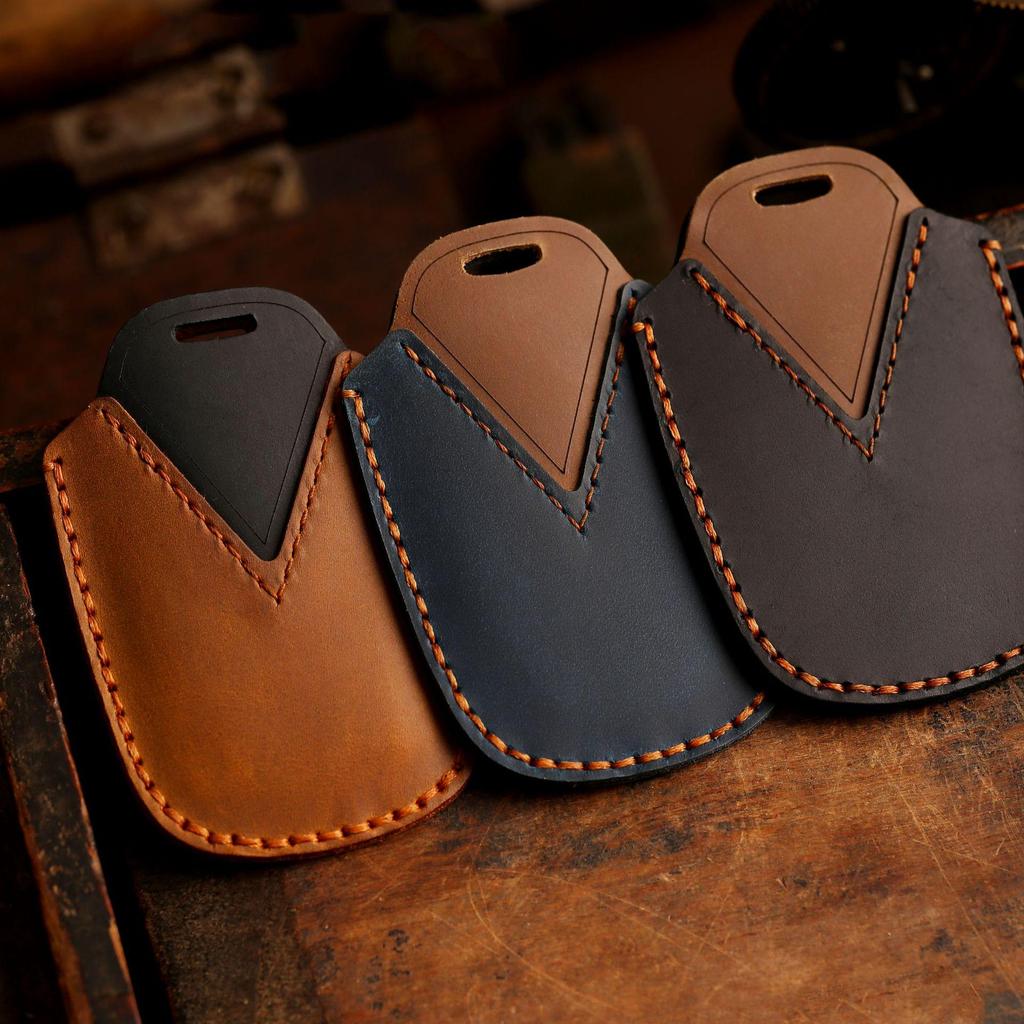 High-Quality Handmade Senna Cowhide Key Cover for Toyota Alpha