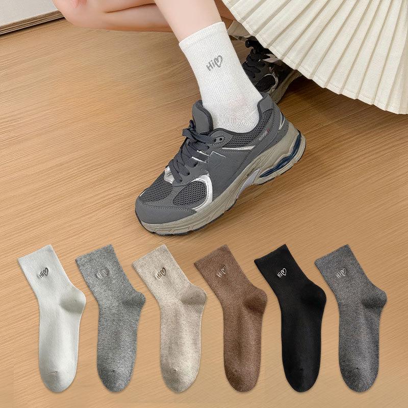 Women's Mid-calf Socks for Spring and Autumn, Heart-shaped Embroidered Cotton Socks, Trendy Women's Socks for Autumn and Winter, Anti-slip Long Socks