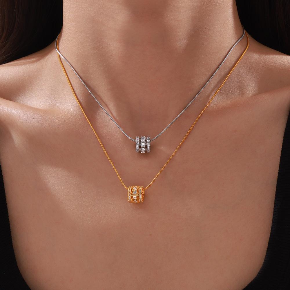 Retro Light Luxury Simple Niche Design Copper Diamond Pendant Titanium Steel Collarbone Chain Necklace Jewelry