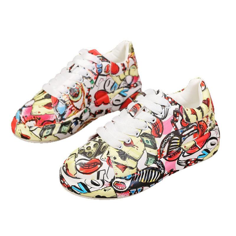 European and American New Large-size Board Shoes Painted Letter Printing Thick-soled Lace-up Round Head Sports Shoes