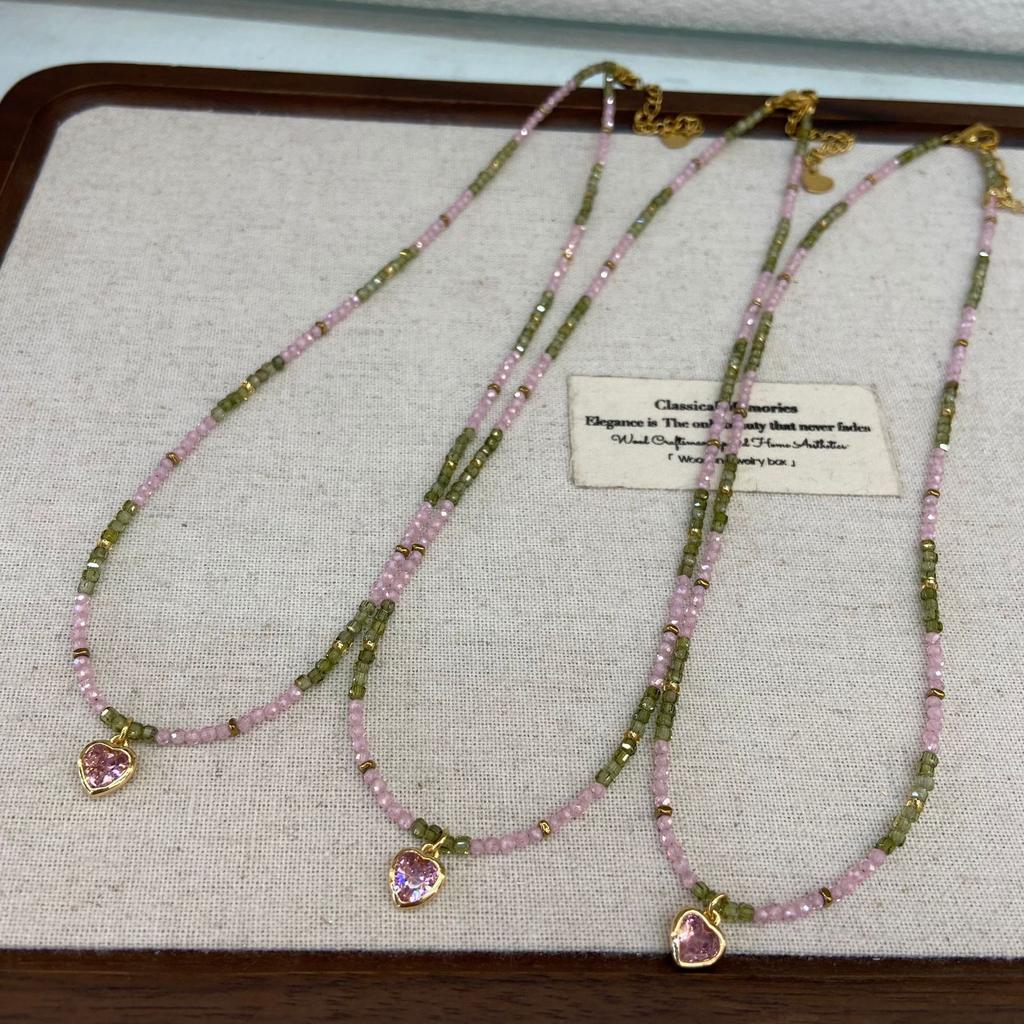 Niche Design Sense Natural Stone Powder Green Love Crystal Beaded Necklace High Sense Collarbone Chain