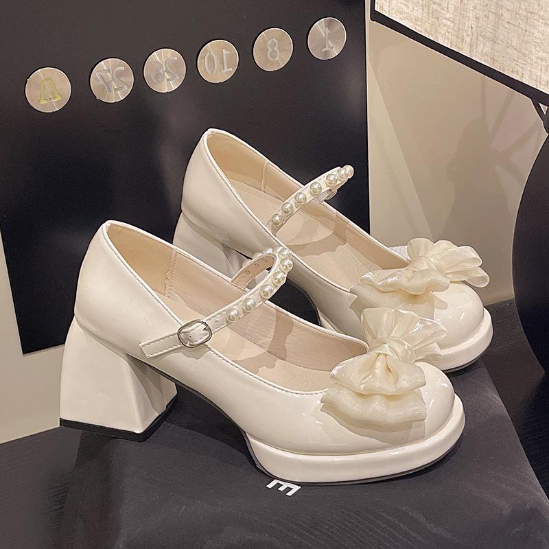 Internet-Berühmtheit Mary Jane High Heels Damen sexy Perlen Schleife kleine Lederschuhe 2025 Frühling neu mit Rock Einzelne Schuhe
