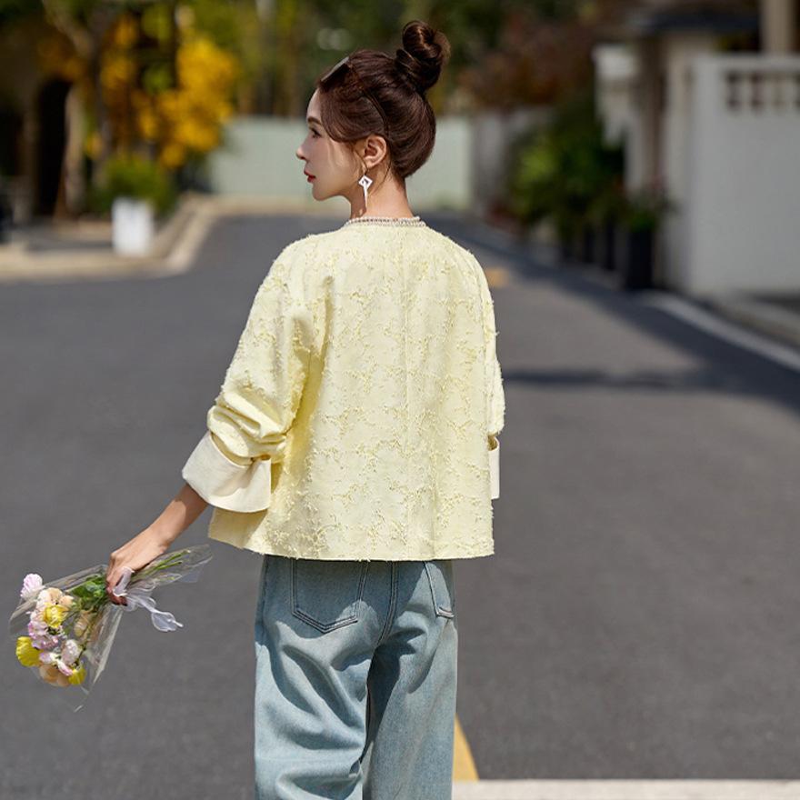Spring and Autumn New Xiaoxiangfan Fashion Temperament Age-reducing Top Yellow White Super Good-looking Jacquard Short Coat Women