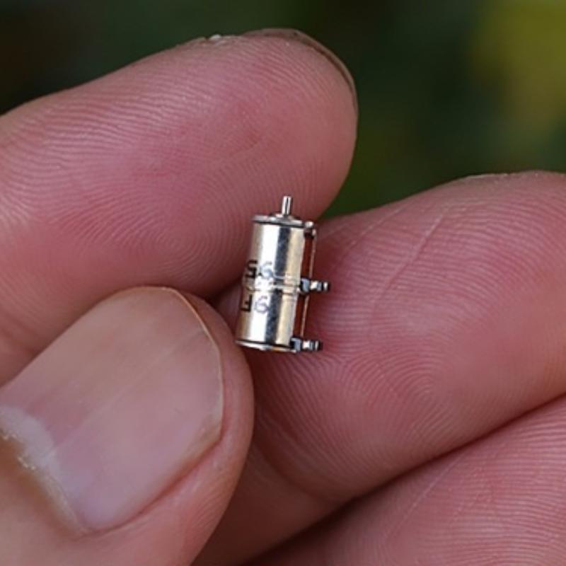 10 szt./partia Mini Ultra Mały Silnik Krokowy 4,4 MM Mikro 2-fazowy 4-przewodowy Precyzyjny Silnik Krokowy DIY Obiektyw Aparatu Cyfrowego