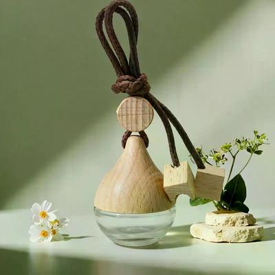 1/2/4 Stück Nachfüllbare Auto Essential Oil Diffuser Flasche 6ML Leerer Auto Lufterfrischer Anhänger Parfüm Glasflasche Mit Holzdeckeln