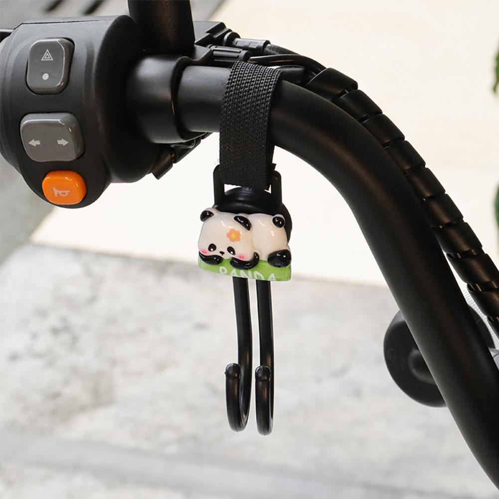 

Вращающаяся ручка для мотоцикла, электрического велосипеда с двойными крючками для хранения шлема, крючок для багажной сумки, вешалка, держатель Lovely Panda для велосипеда, скутера 06#