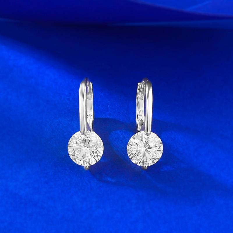 

Hui Zhi Yi S925 Silver Round Diamond Stud Earrings - Classic, Versatile, Light Luxury Style. 925 Silver